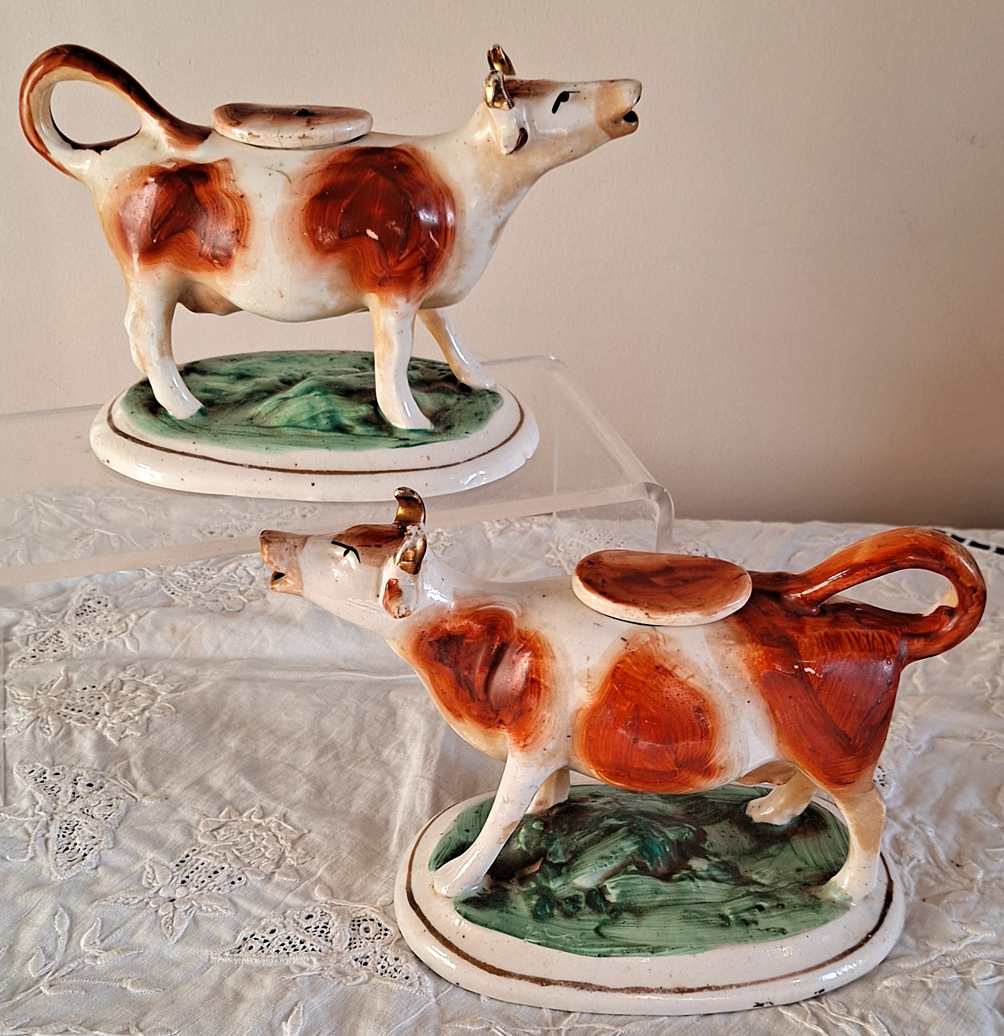 Pair of Antique English Victorian Staffordshire Pottery Cow Creamers Antique Ceramics 16